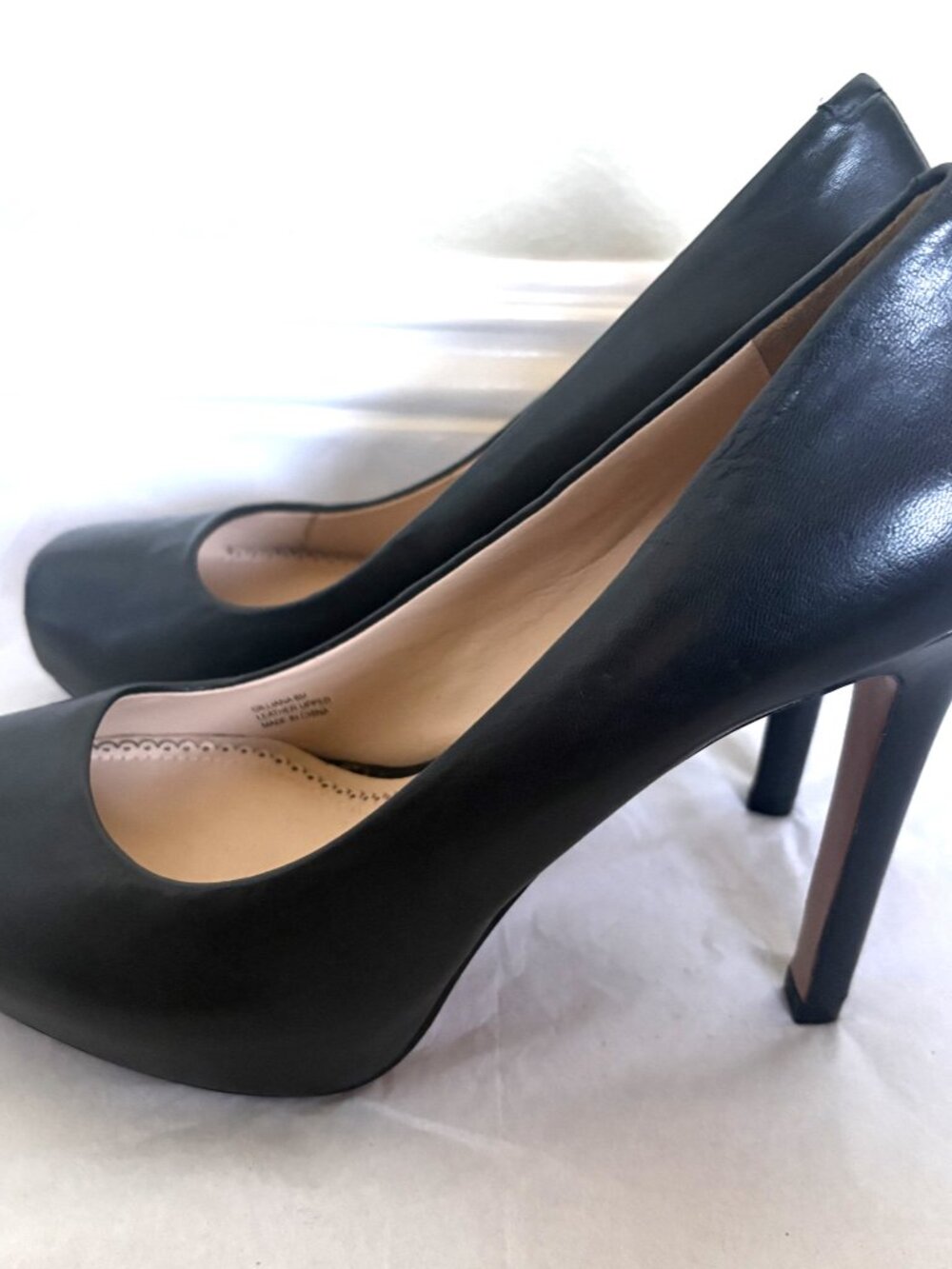 NEW POUR LA VICTOIRE BLACK HIGH HEEL STILETTO PUMPS SIZE: 8 - Picture 4 of 9